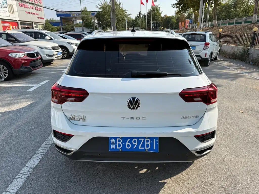 Volkswagen T-Roc — фото 5