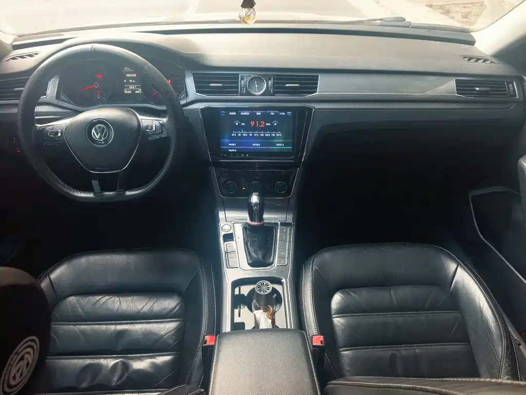 Volkswagen Passat — фото 6