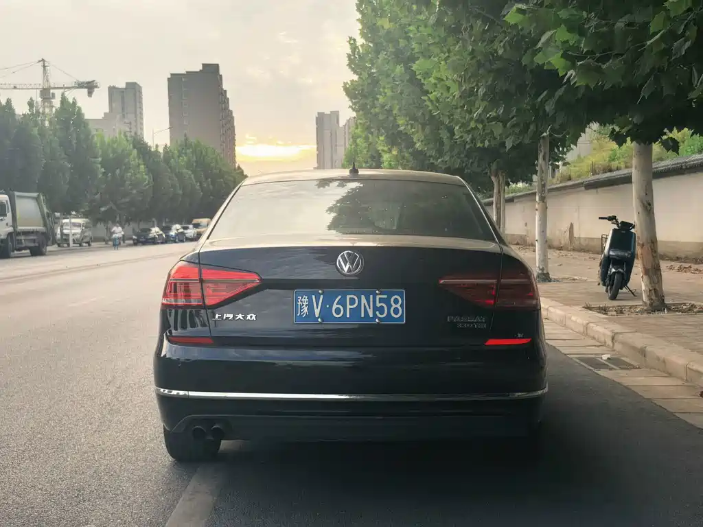 Volkswagen Passat — фото 8