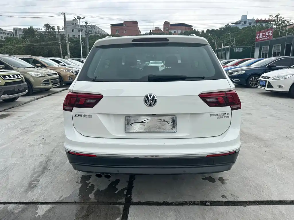 Volkswagen Tiguan L — фото 20