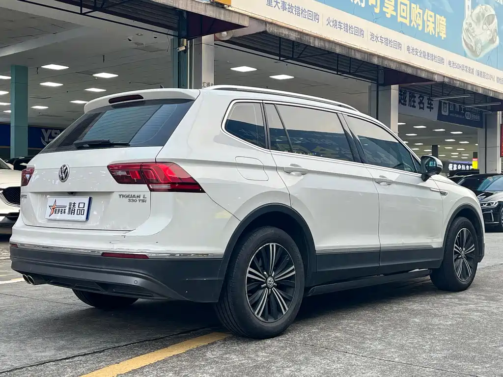 Volkswagen Tiguan L — фото 3