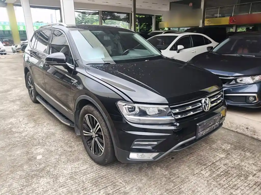 Volkswagen Tiguan L — фото 4