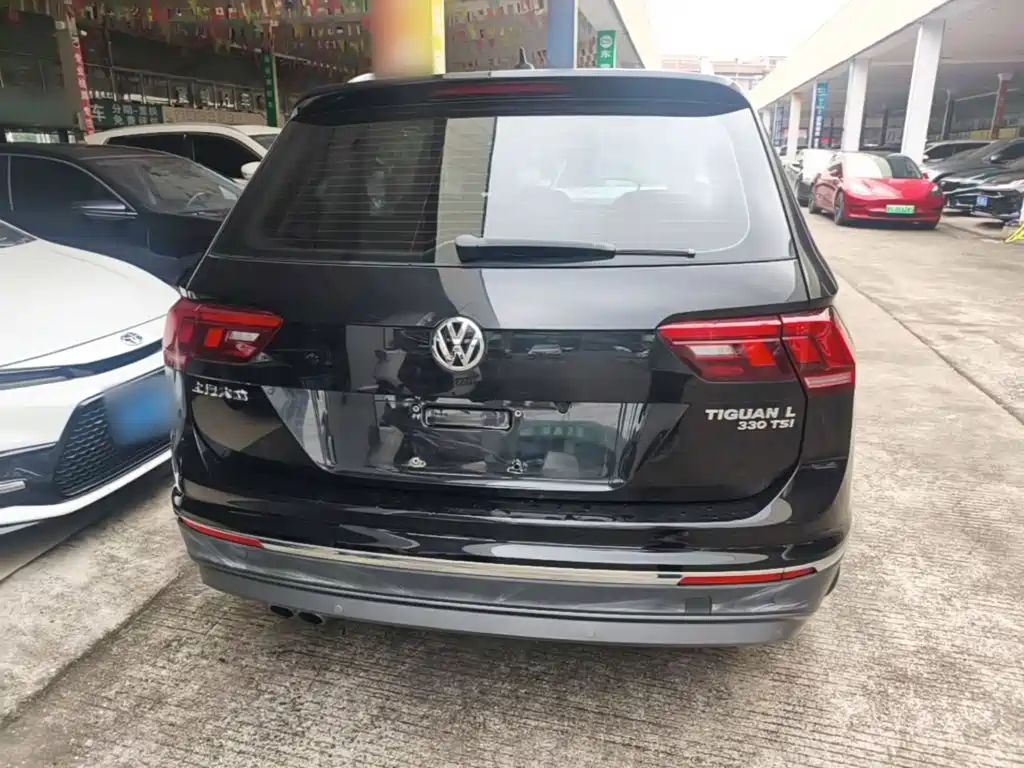 Volkswagen Tiguan L — фото 6