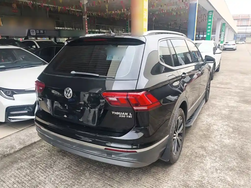 Volkswagen Tiguan L — фото 7