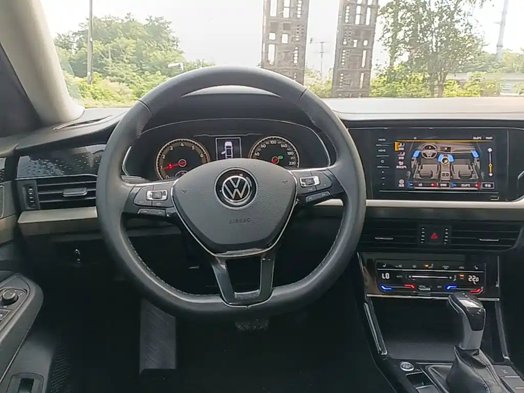 Volkswagen Passat — фото 11
