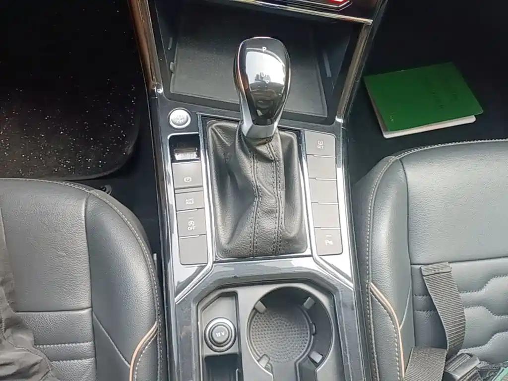 Volkswagen Passat — фото 14