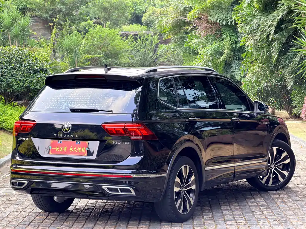 Volkswagen Tiguan L — фото 17