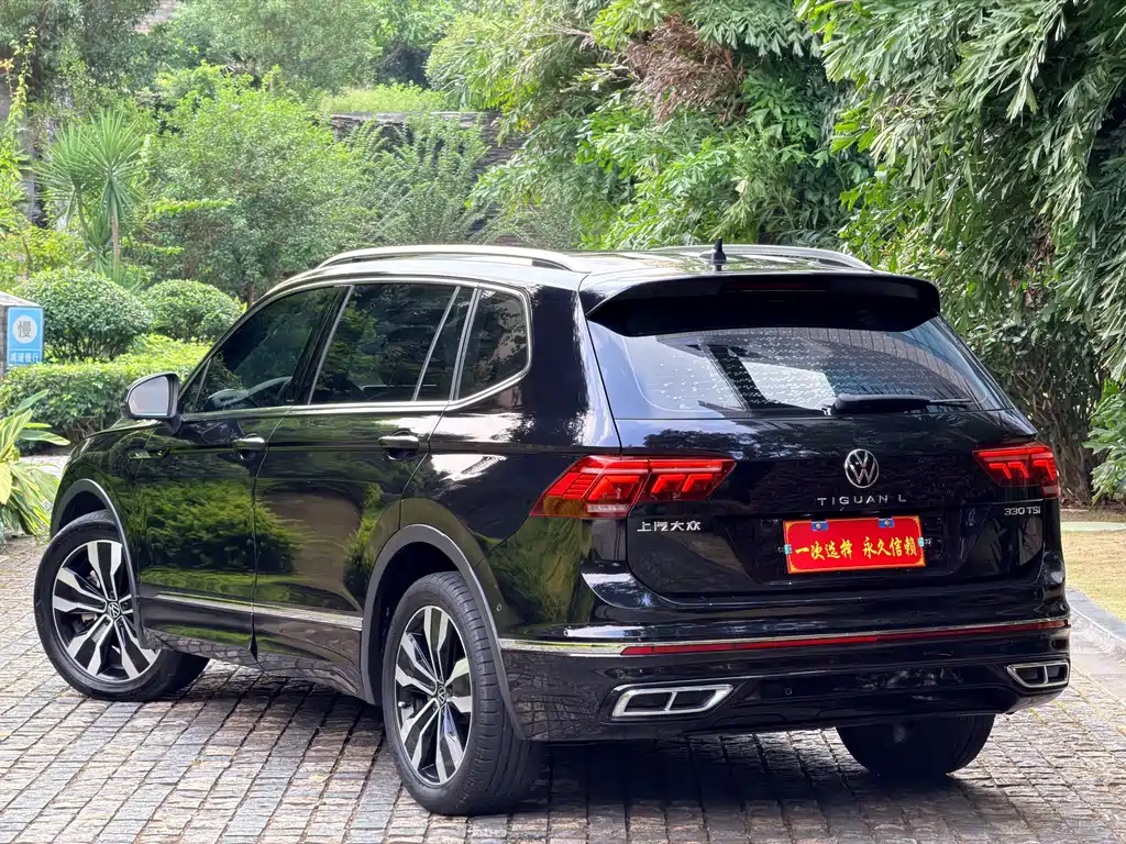 Volkswagen Tiguan L — фото 19