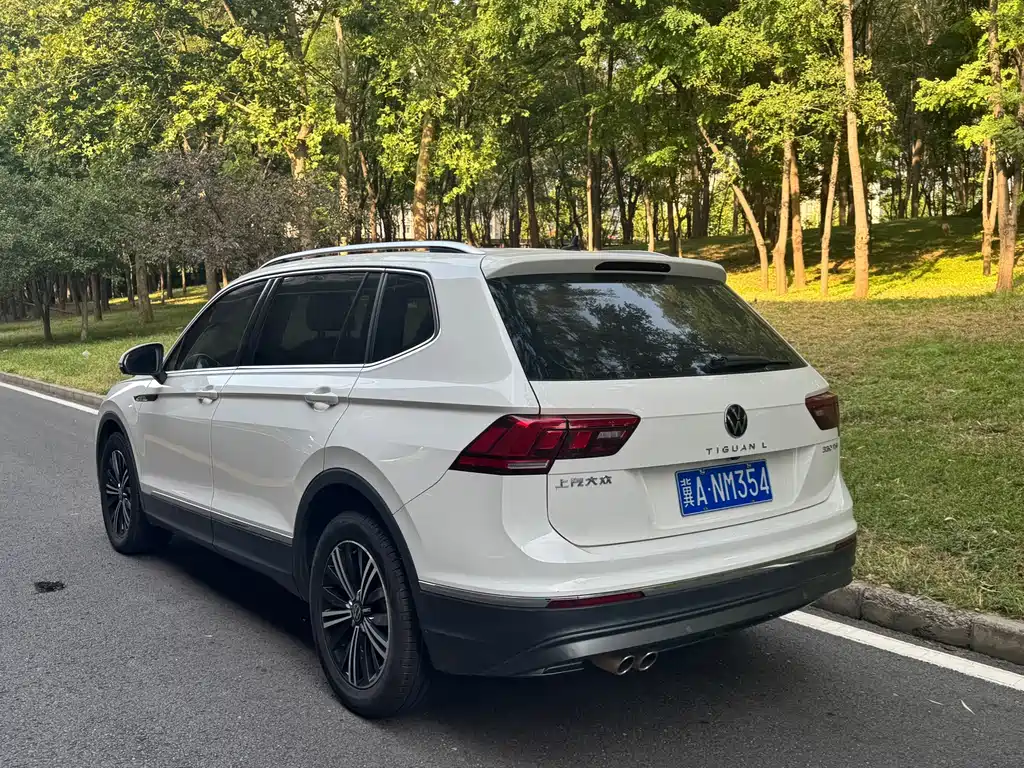 Volkswagen Tiguan L — фото 4