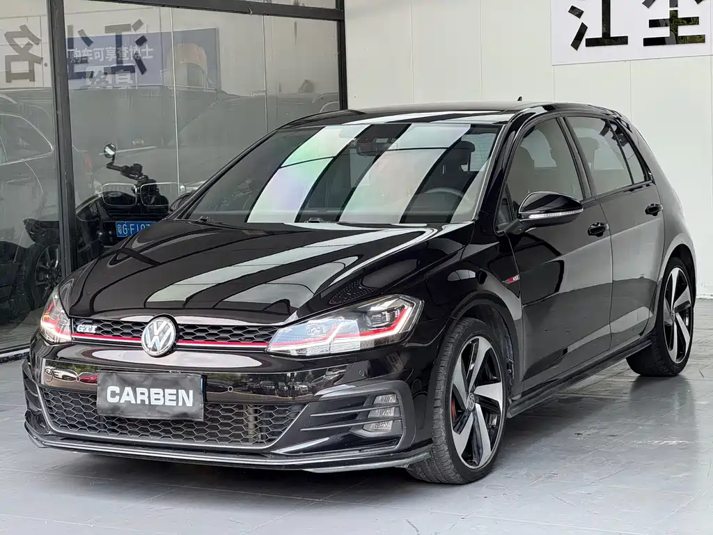 Volkswagen Golf GTI — фото 5