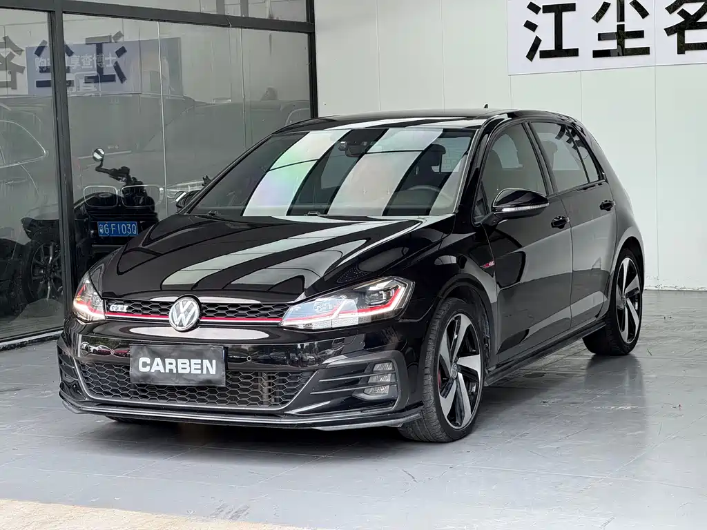 Volkswagen Golf GTI — фото 6
