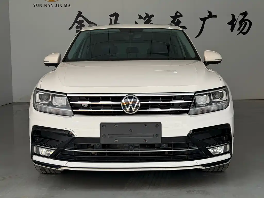 Volkswagen Tiguan L — фото 2