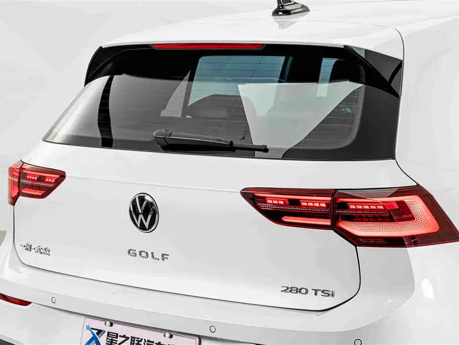 Volkswagen Golf — фото 8