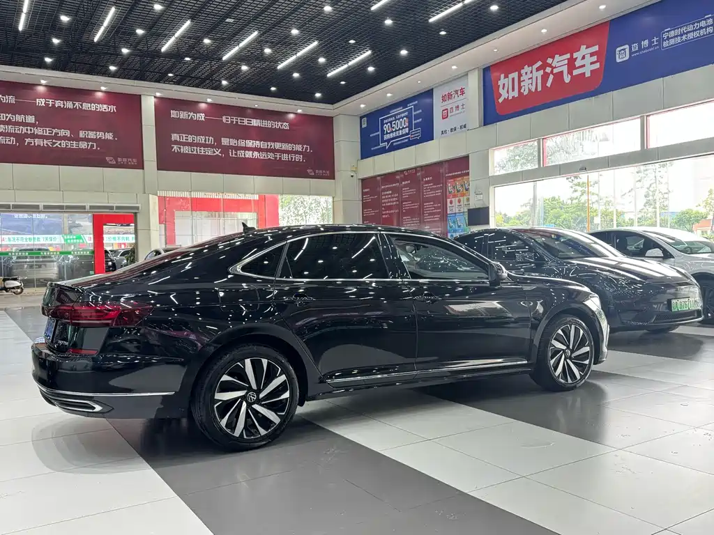 Volkswagen Passat — фото 6