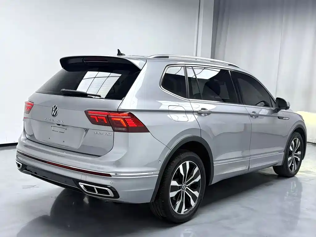 Volkswagen Tiguan L — фото 3