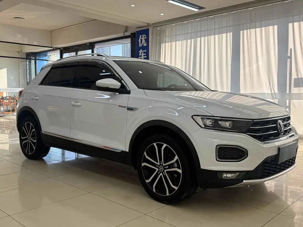 Volkswagen T-Roc — фото 3