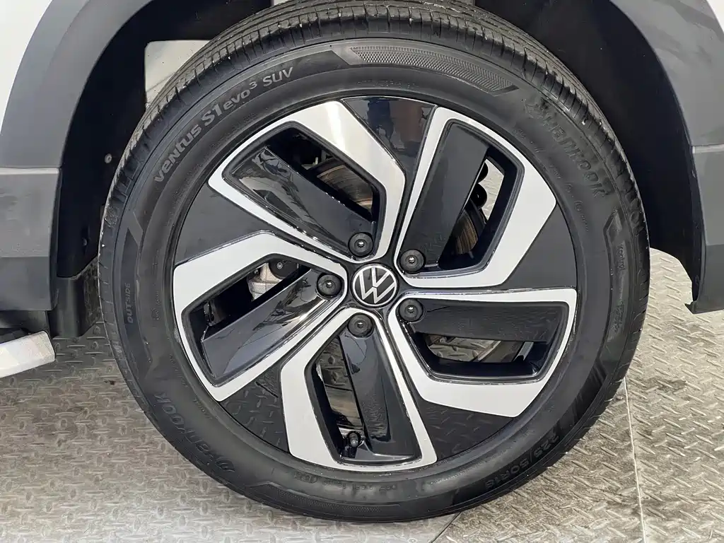 Volkswagen Tharu — фото 23