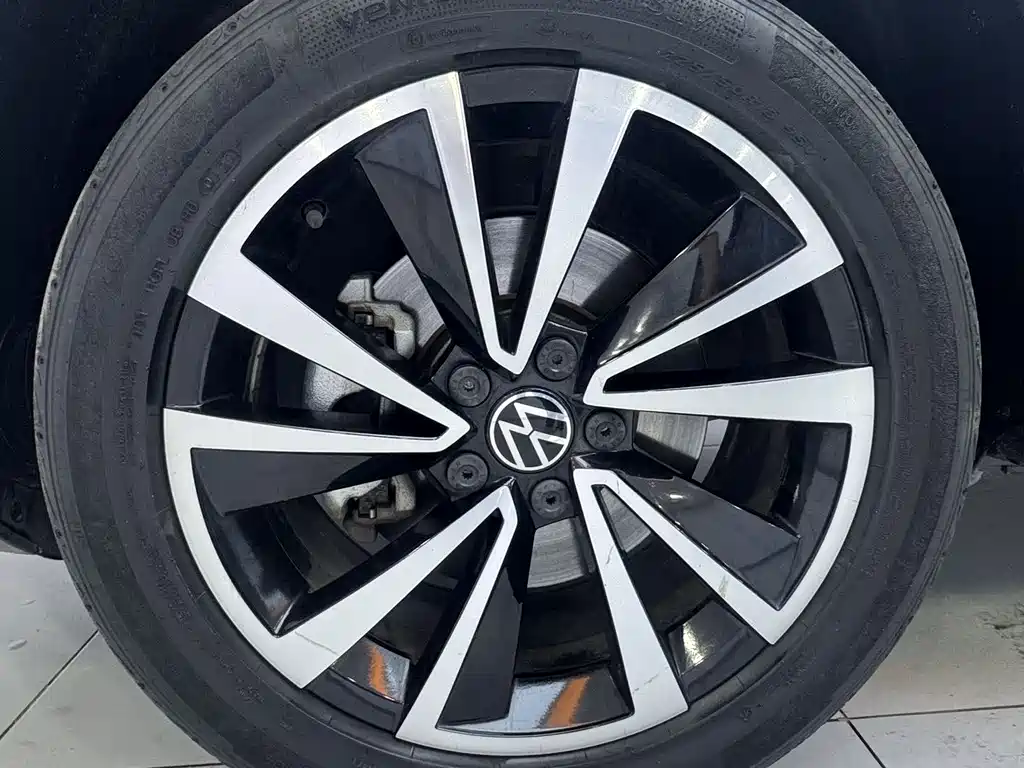 Volkswagen Tharu — фото 23