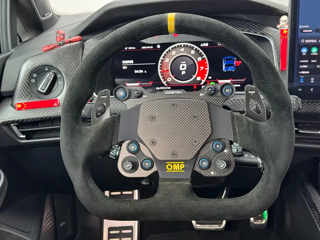 Volkswagen Golf GTI — фото 14