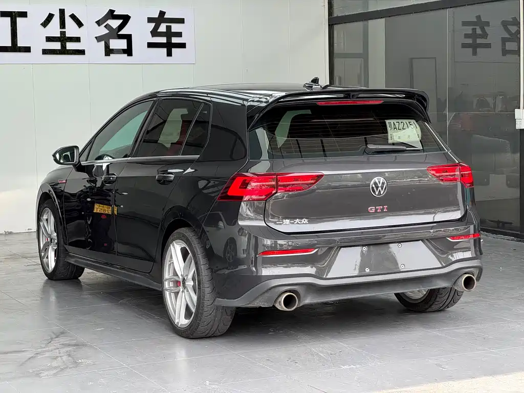 Volkswagen Golf GTI — фото 6