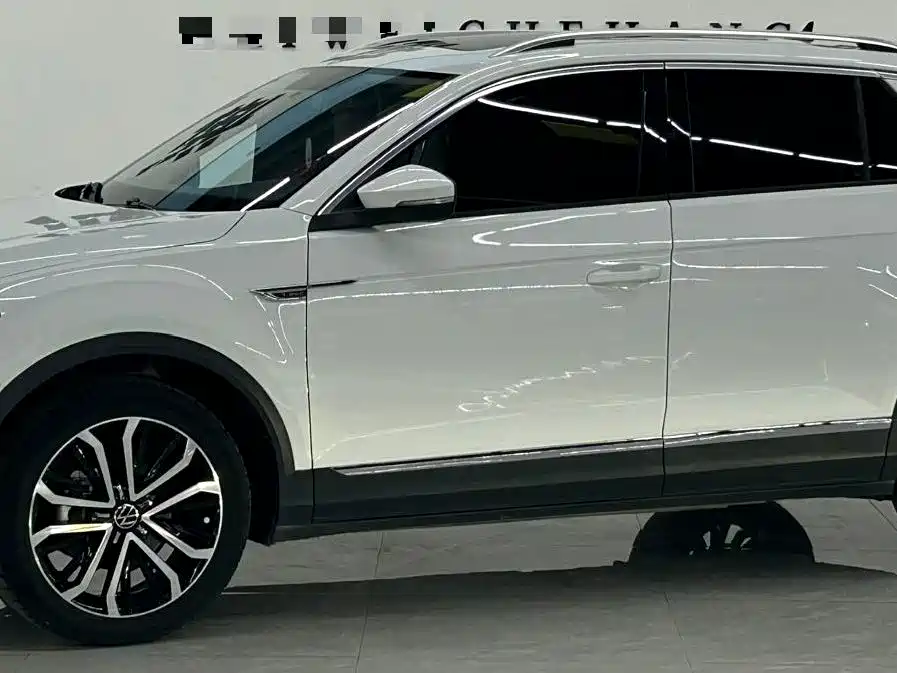 Volkswagen T-Roc — фото 2
