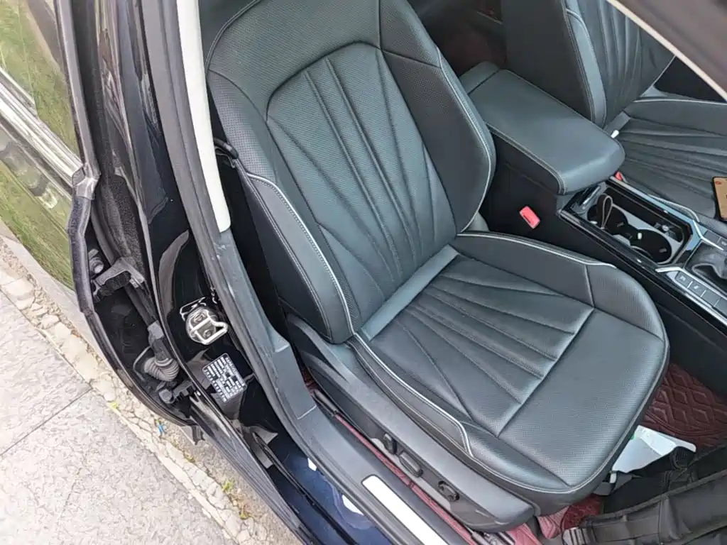 Volkswagen Passat — фото 25