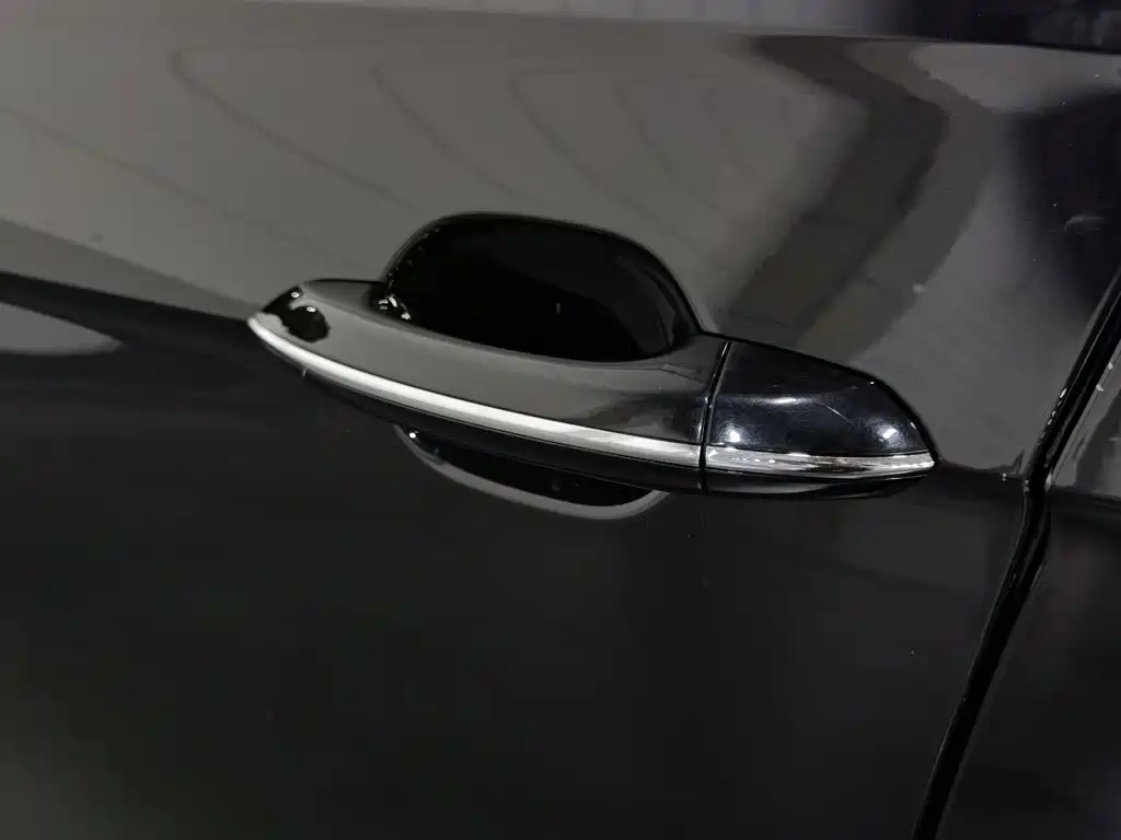 Volkswagen Passat — фото 18