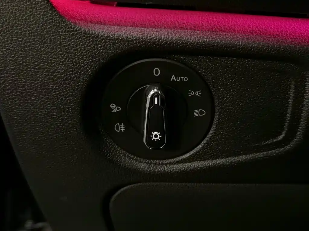 Volkswagen Passat — фото 21