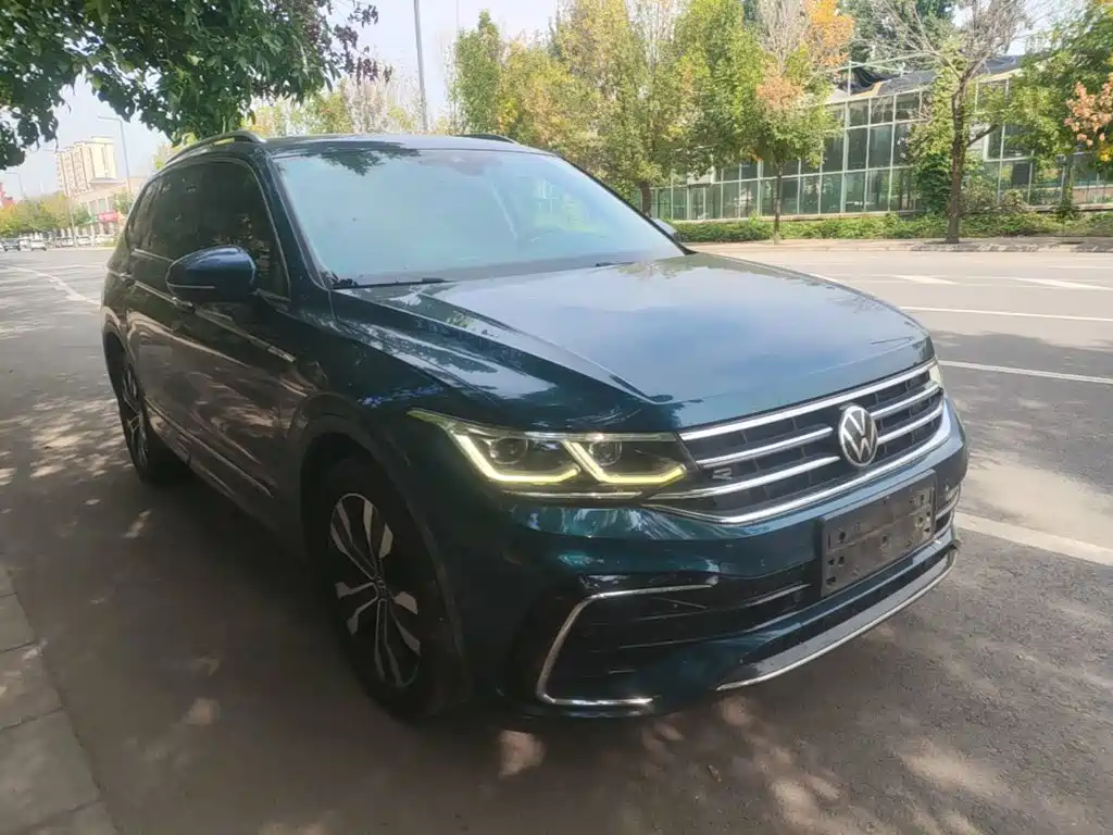 Volkswagen Tiguan L — фото 4