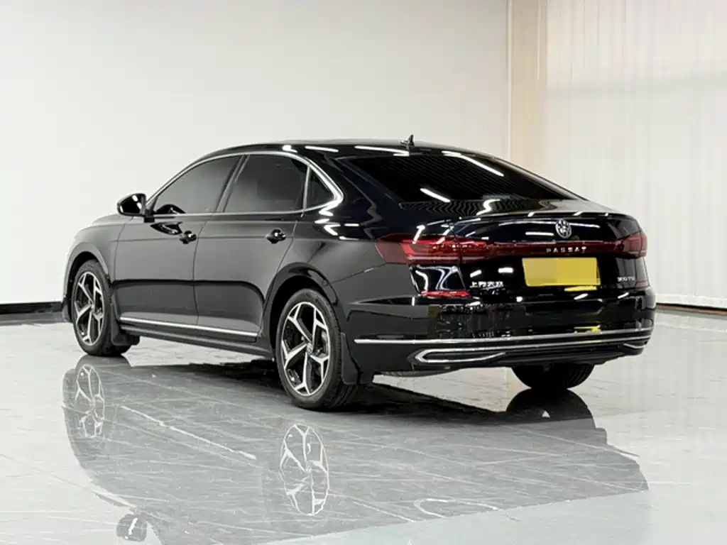 Volkswagen Passat — фото 4