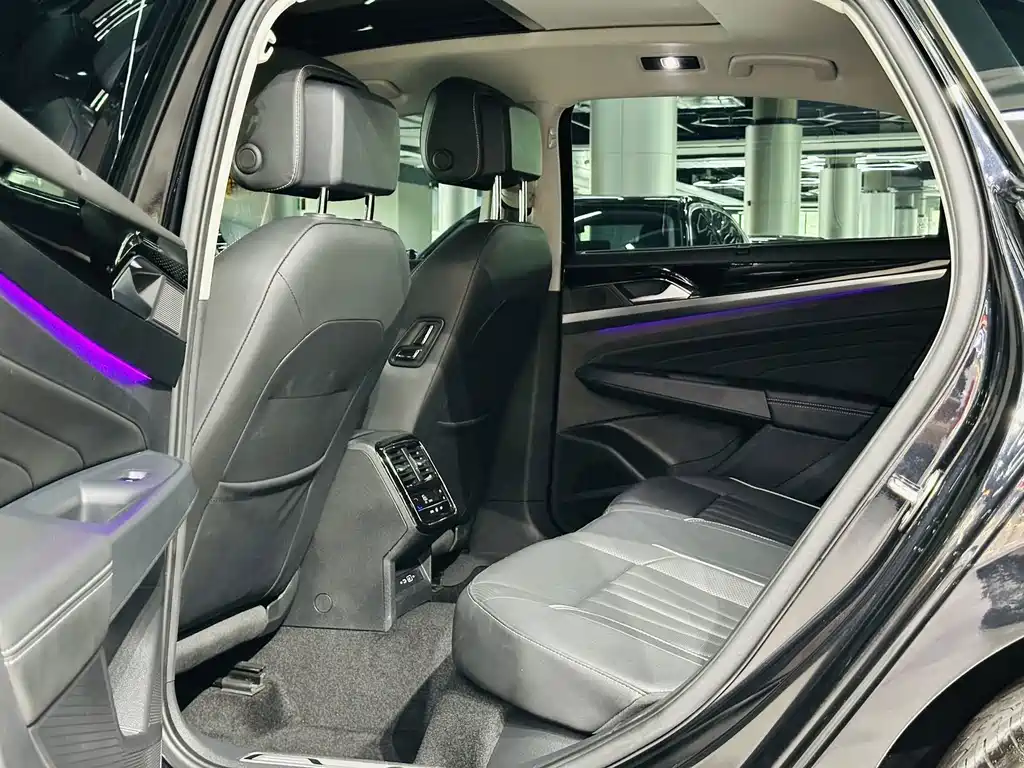 Volkswagen Passat — фото 6