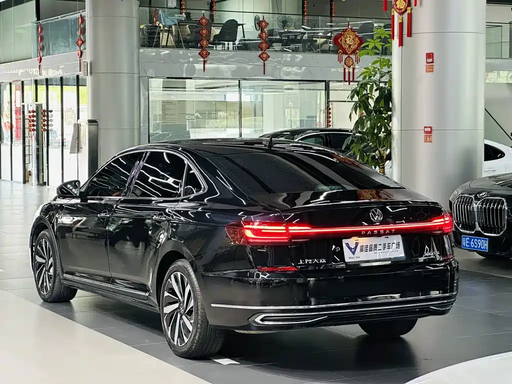 Volkswagen Passat — фото 7