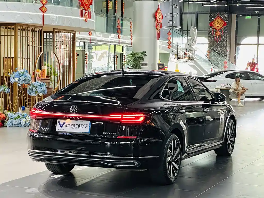 Volkswagen Passat — фото 8