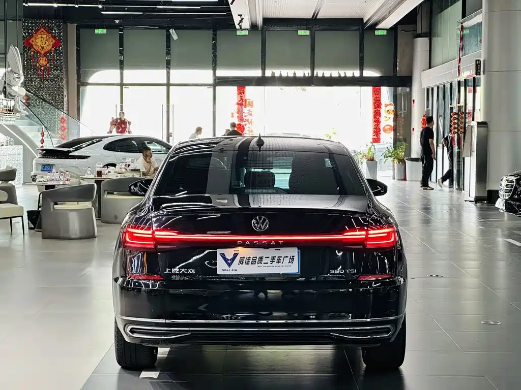 Volkswagen Passat — фото 9