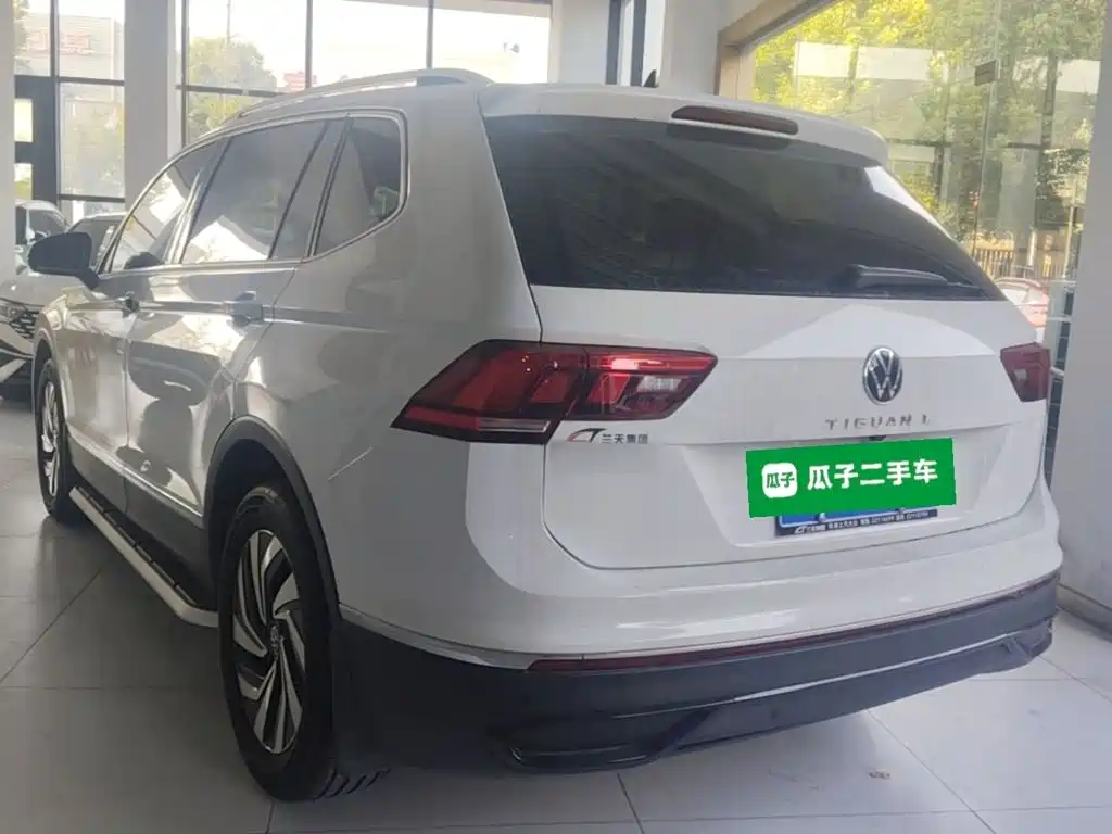 Volkswagen Tiguan L — фото 5