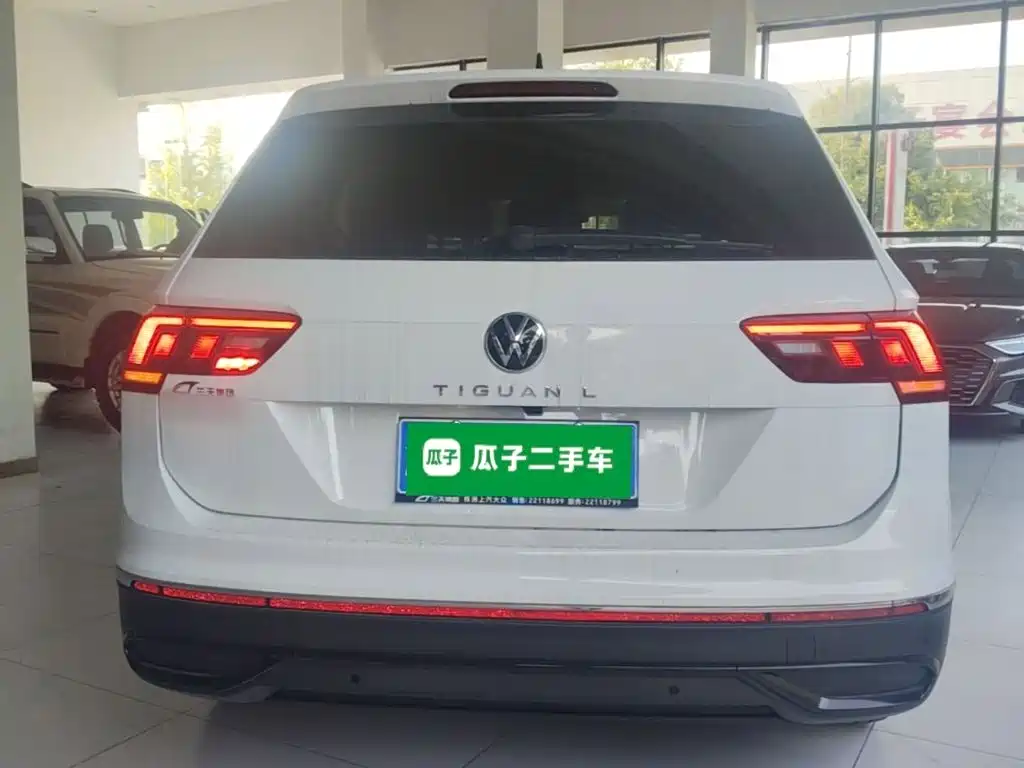 Volkswagen Tiguan L — фото 6