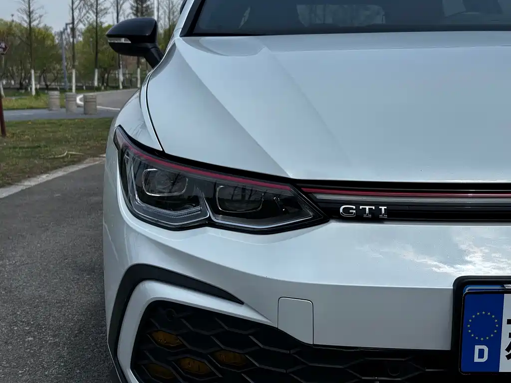 Volkswagen Golf GTI — фото 5