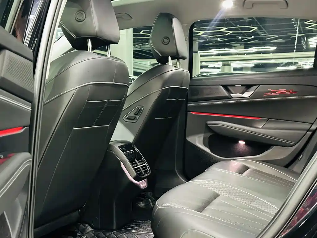 Volkswagen Passat — фото 6
