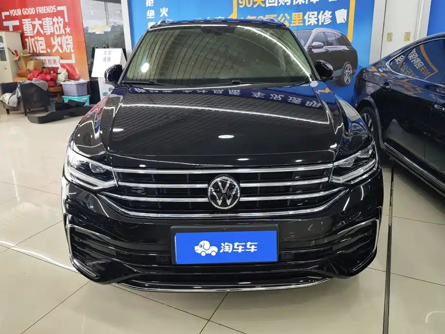 Volkswagen Tiguan L — фото 2