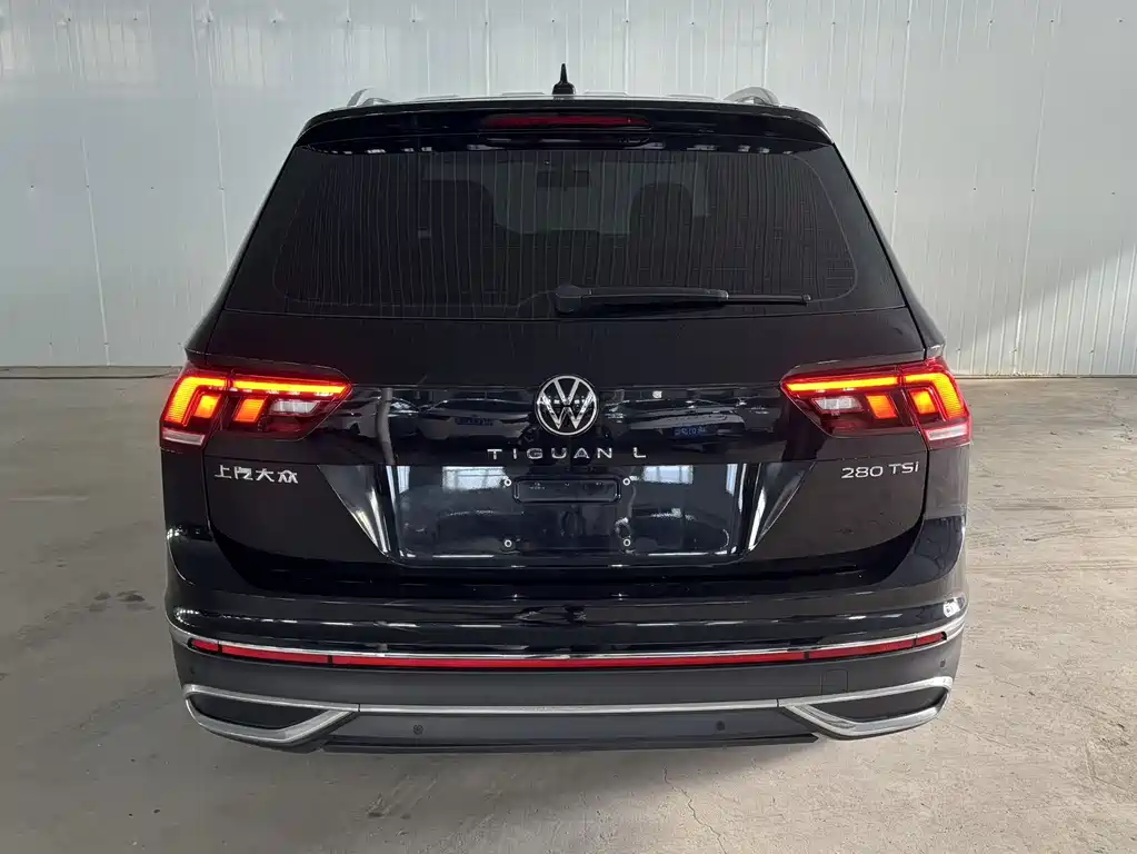 Volkswagen Tiguan L — фото 4