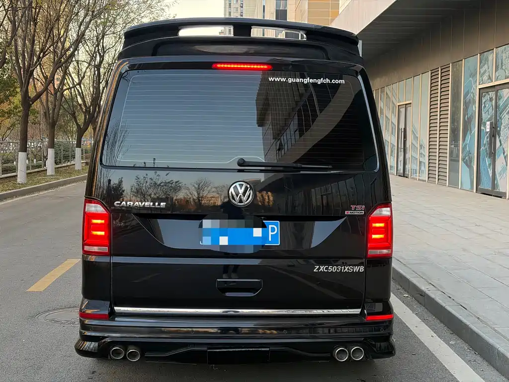 Volkswagen Caravelle — фото 8