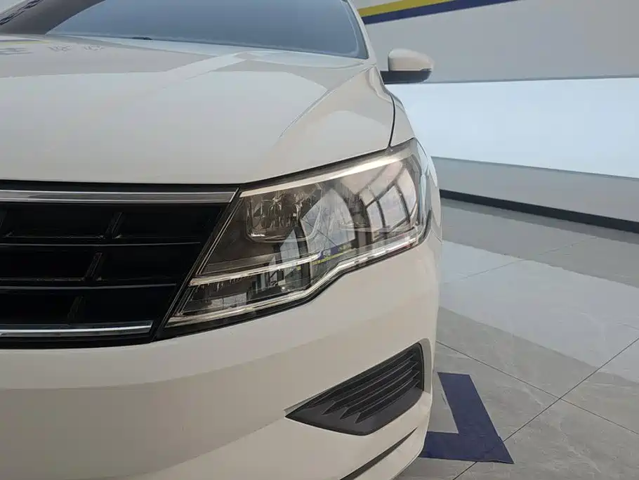 Volkswagen Jetta — фото 5