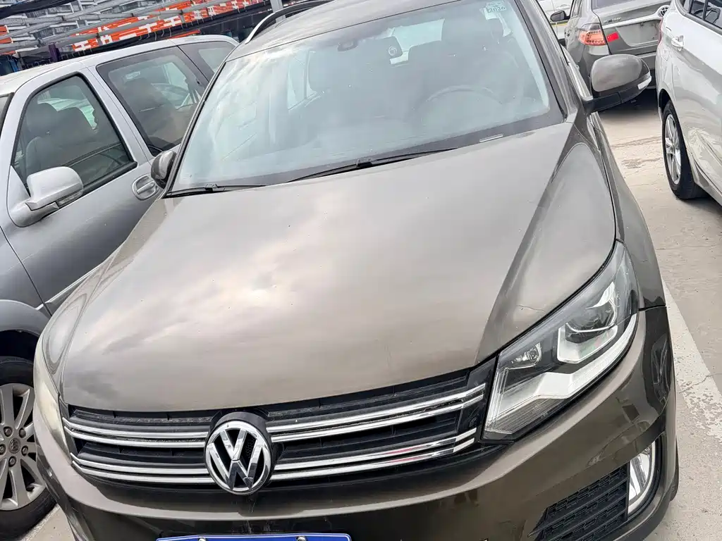 Volkswagen Tiguan — фото 2