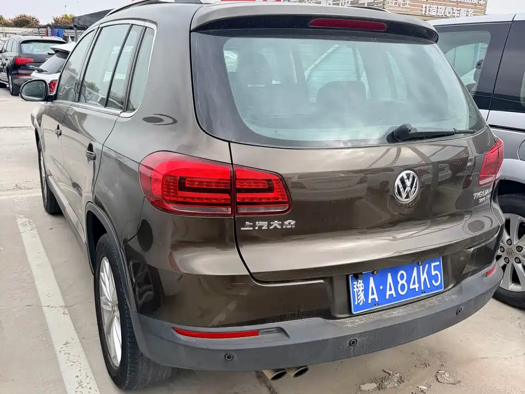 Volkswagen Tiguan — фото 6