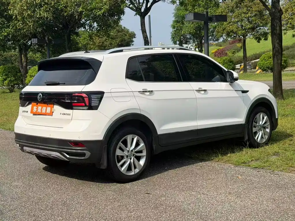 Volkswagen T-Cross — фото 6