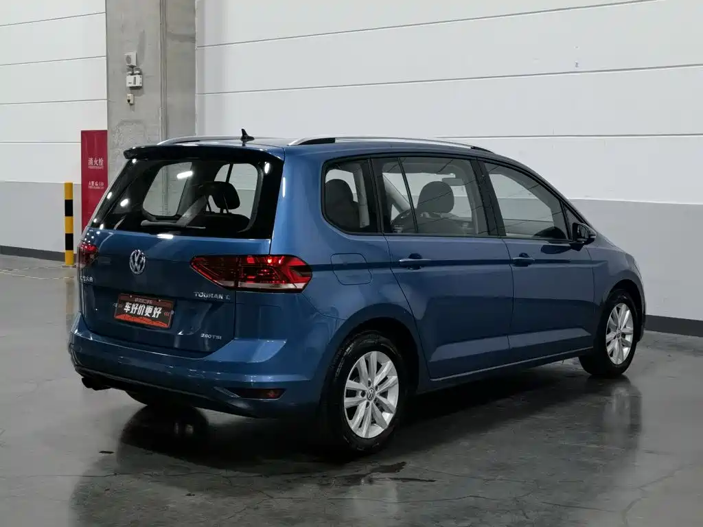 Volkswagen Touran — фото 2