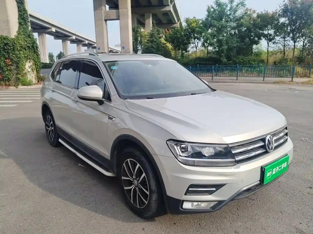 Volkswagen Tiguan L — фото 4