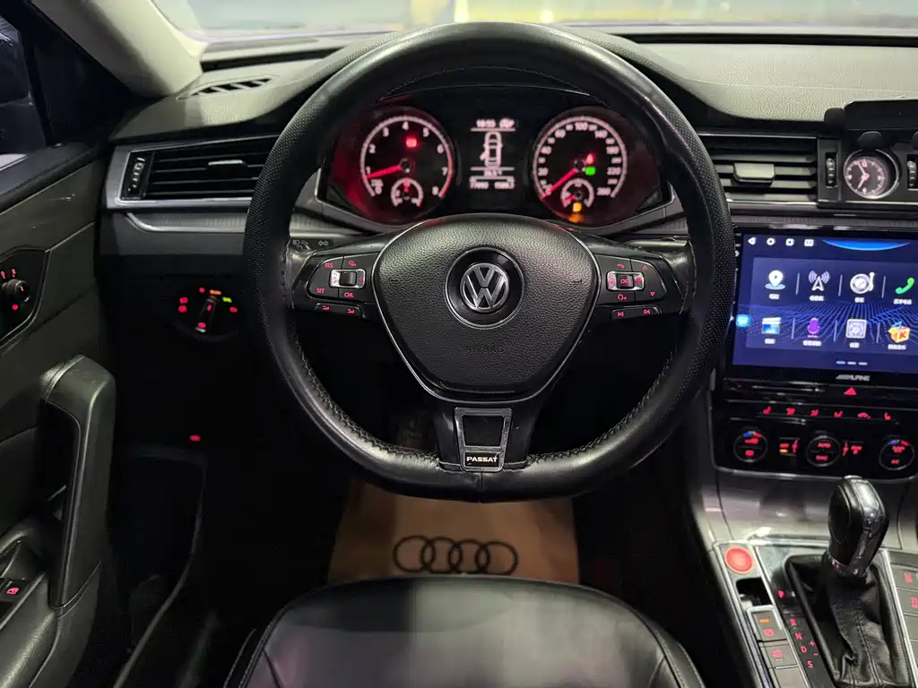Volkswagen Passat — фото 8