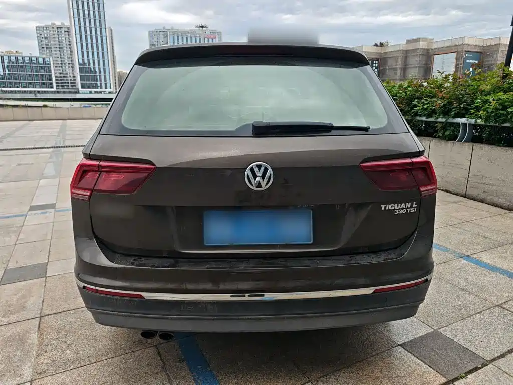 Volkswagen Tiguan L — фото 4