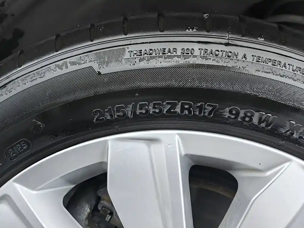 Volkswagen Passat — фото 24